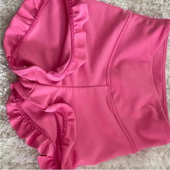 Pink Ruffled shorts Tiger Friday - Picture 1 of 2